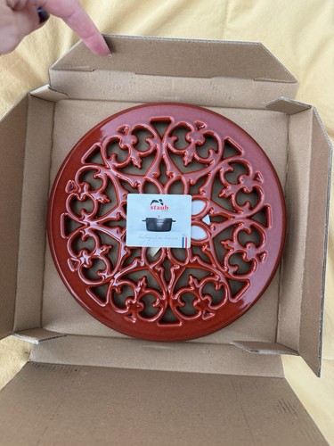 Staub lilly cast - staub,